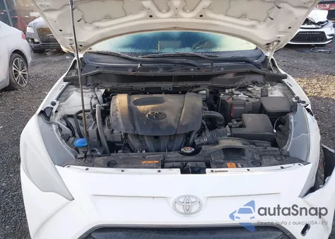 2019 Toyota Yaris L из США, поврежденный, VIN 3MYDLBYV8KY516623